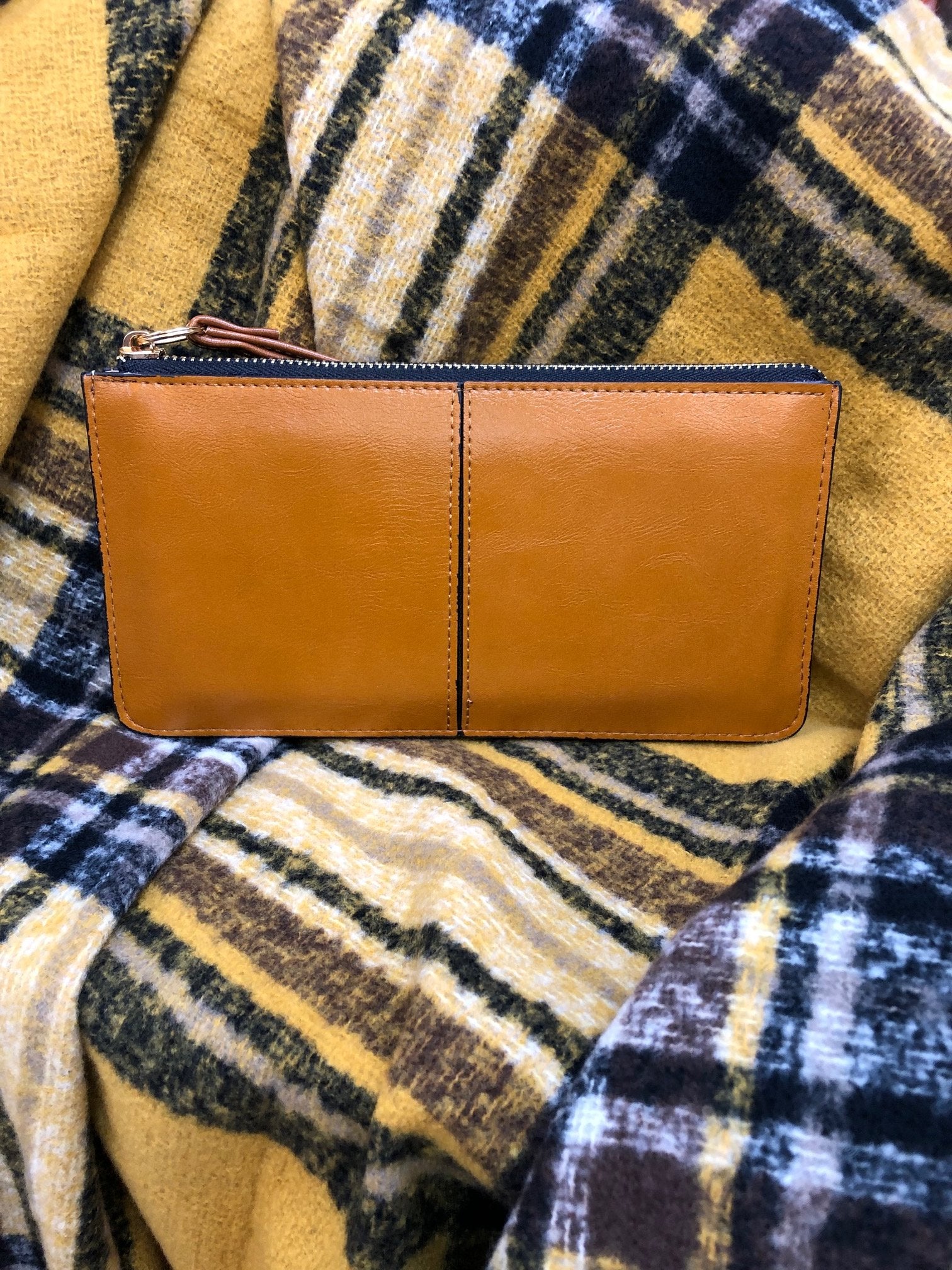 Clutch bag with wrist strap hotsell