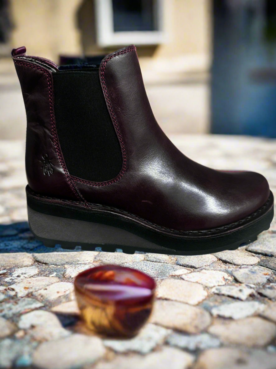 Fly of London Huud Rug wine leather Chelsea boot sizes 4-8