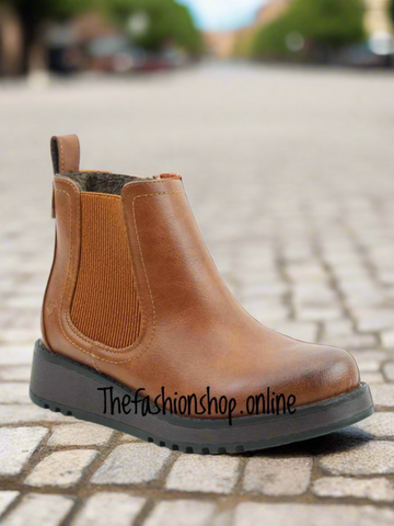 Heavenly Feet Tan New Rolo 2 Chelsea Boot sizes 4-8 (EU37-42)