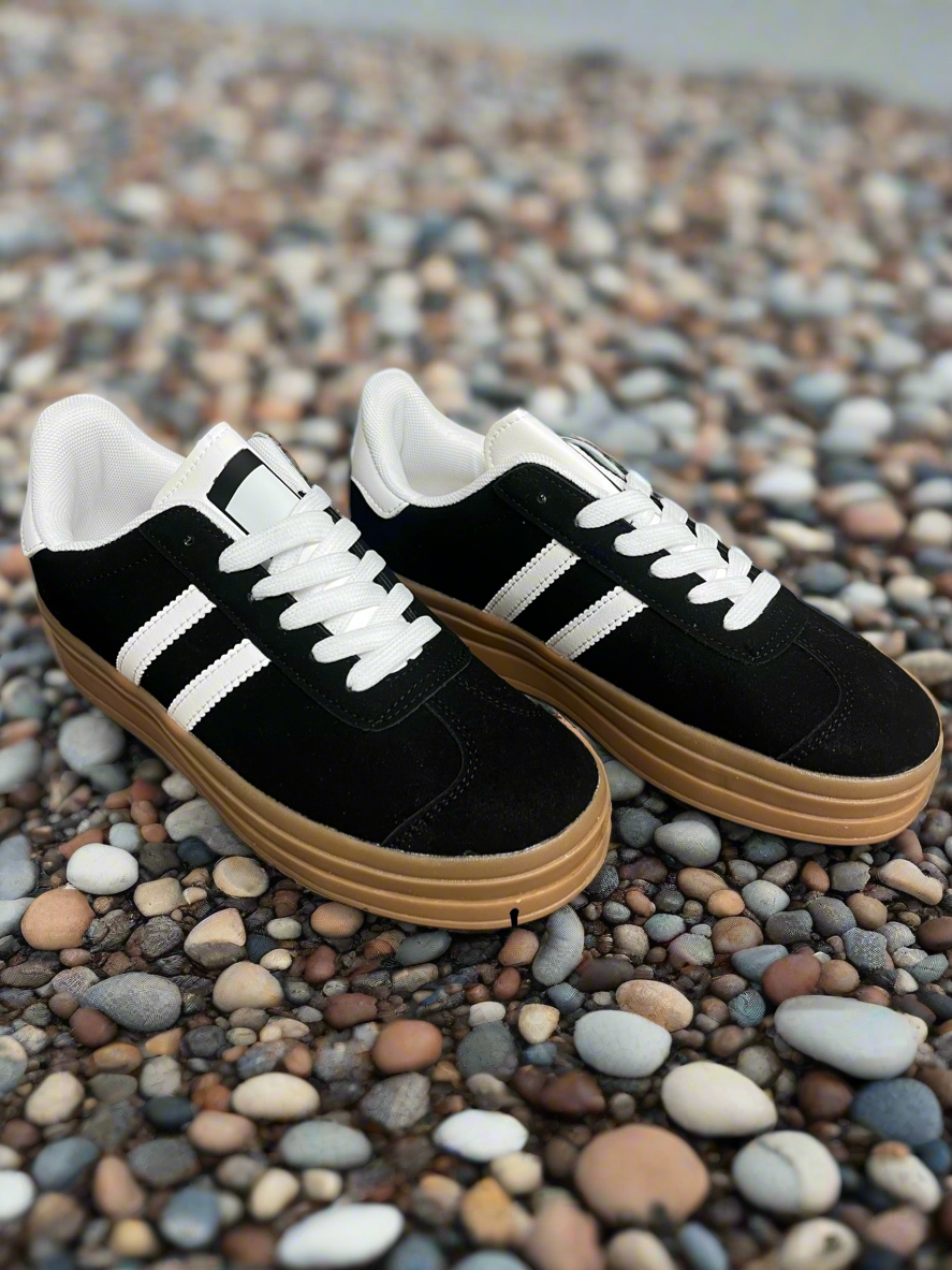 Dolly black and white platform trainers sizes 3-8 (EU 36-41)