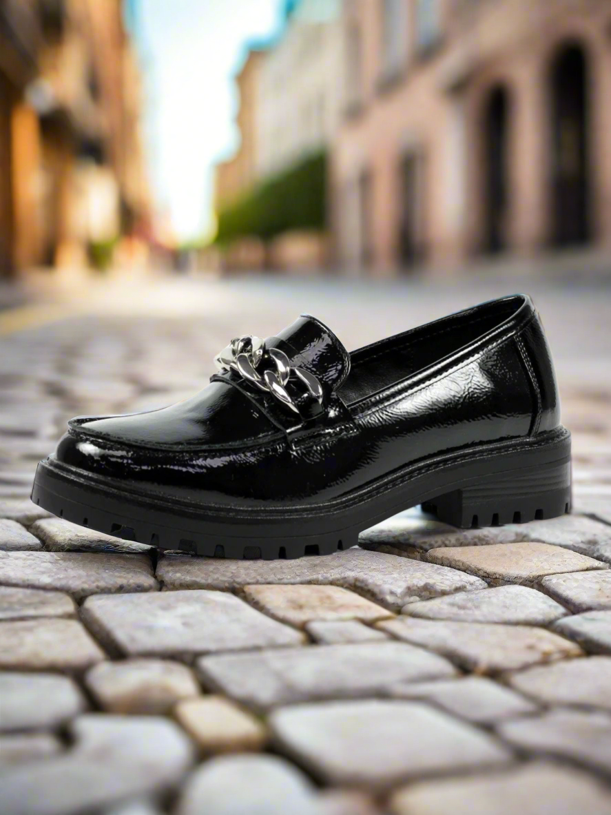 Lunar Tress black patent shoe with chain detail sizes 4-8