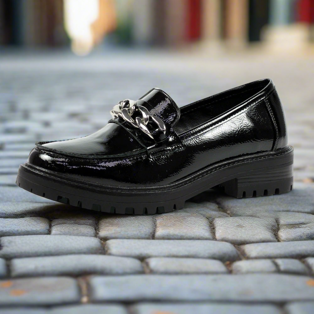 Lunar Tress black patent shoe with chain detail sizes 4-8