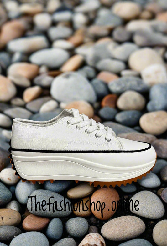 White Chunky lace up trainer sizes 3-8 (36-41)