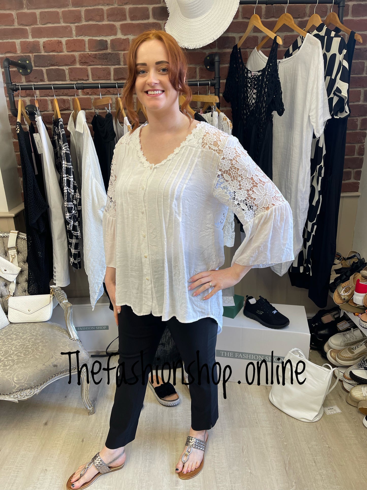 White lace back blouse 10-14