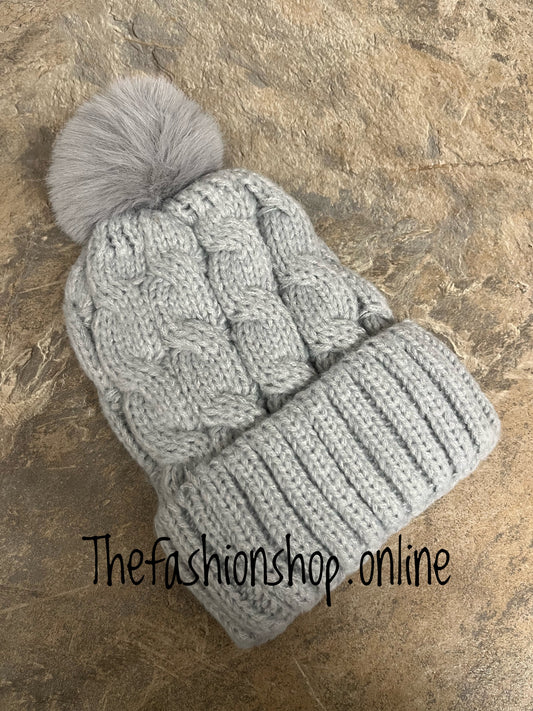 Grey cable fleece lined pompom hat