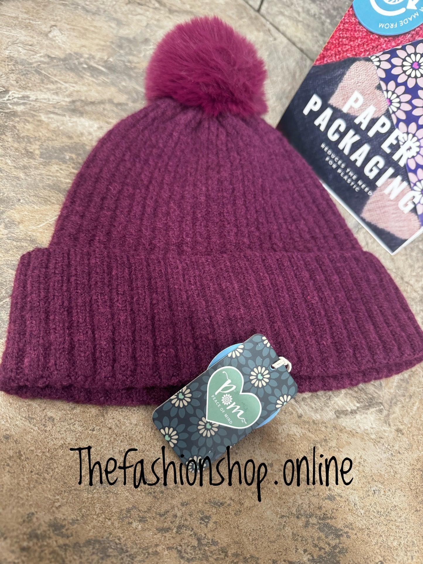 Pom berry yarn faux fur pompom hat