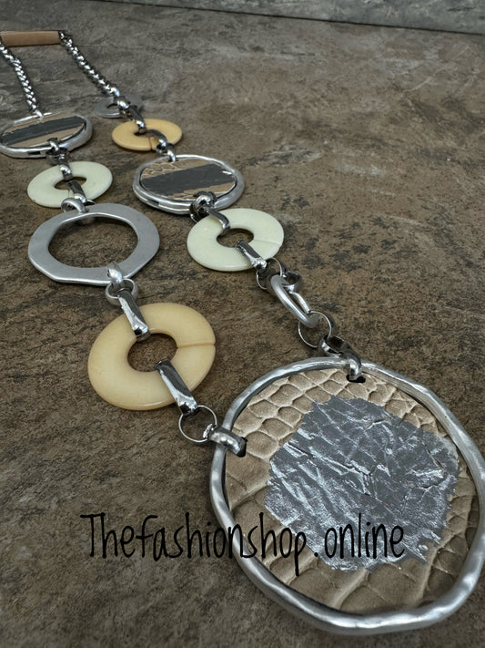 Beige and silver discs statement necklace