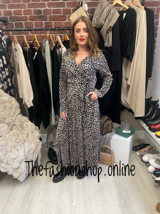 Stella Morgan leopard print wrap dress sizes 8-16