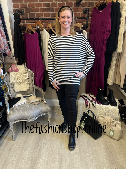 Black and white stripe long sleeve top 10-14