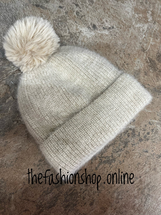 Beige sparkle pompom hat