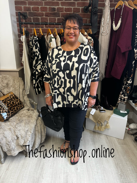 Stella Morgan abstract print oversized top sizes 8-16