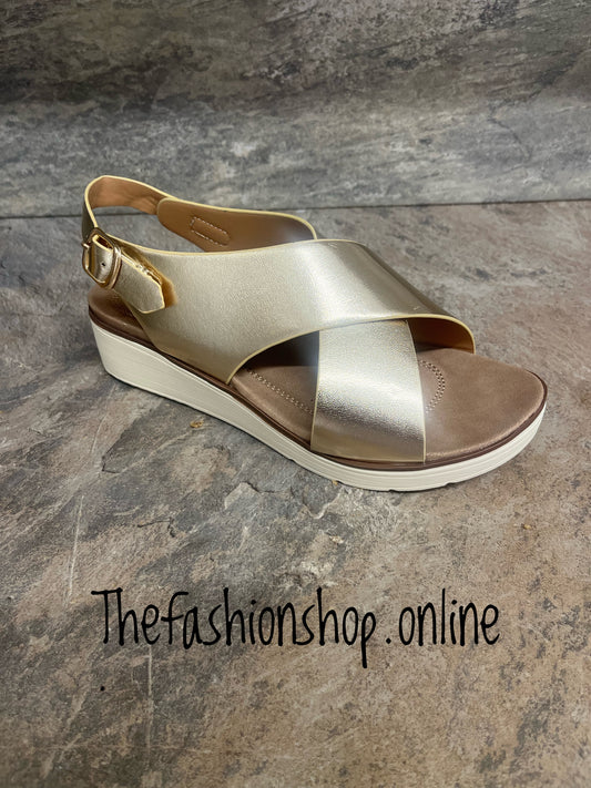 Gold criss cross sandals sizes 3.5-7