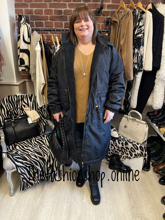 Black Sherpa lined parker coat sizes 10-20