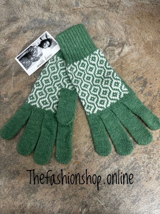 Green honeycomb wool mix gloves