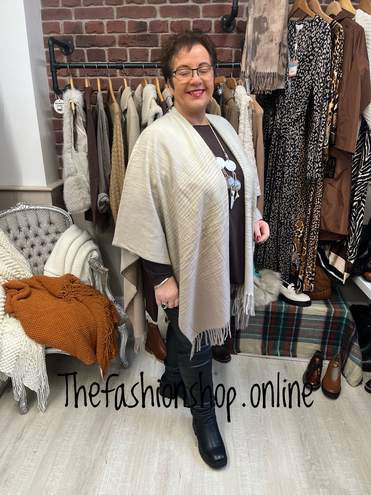 Sarah Tempest beige ombre cape - free size