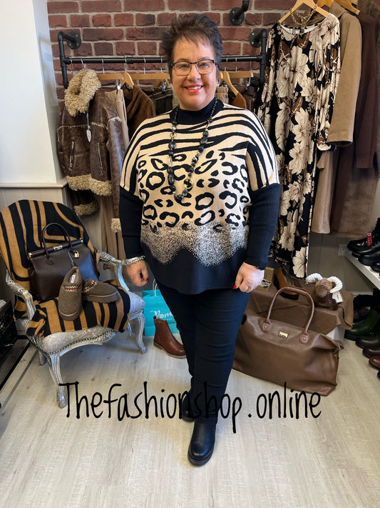 Safari Knitted jumper in black and camel  12-22