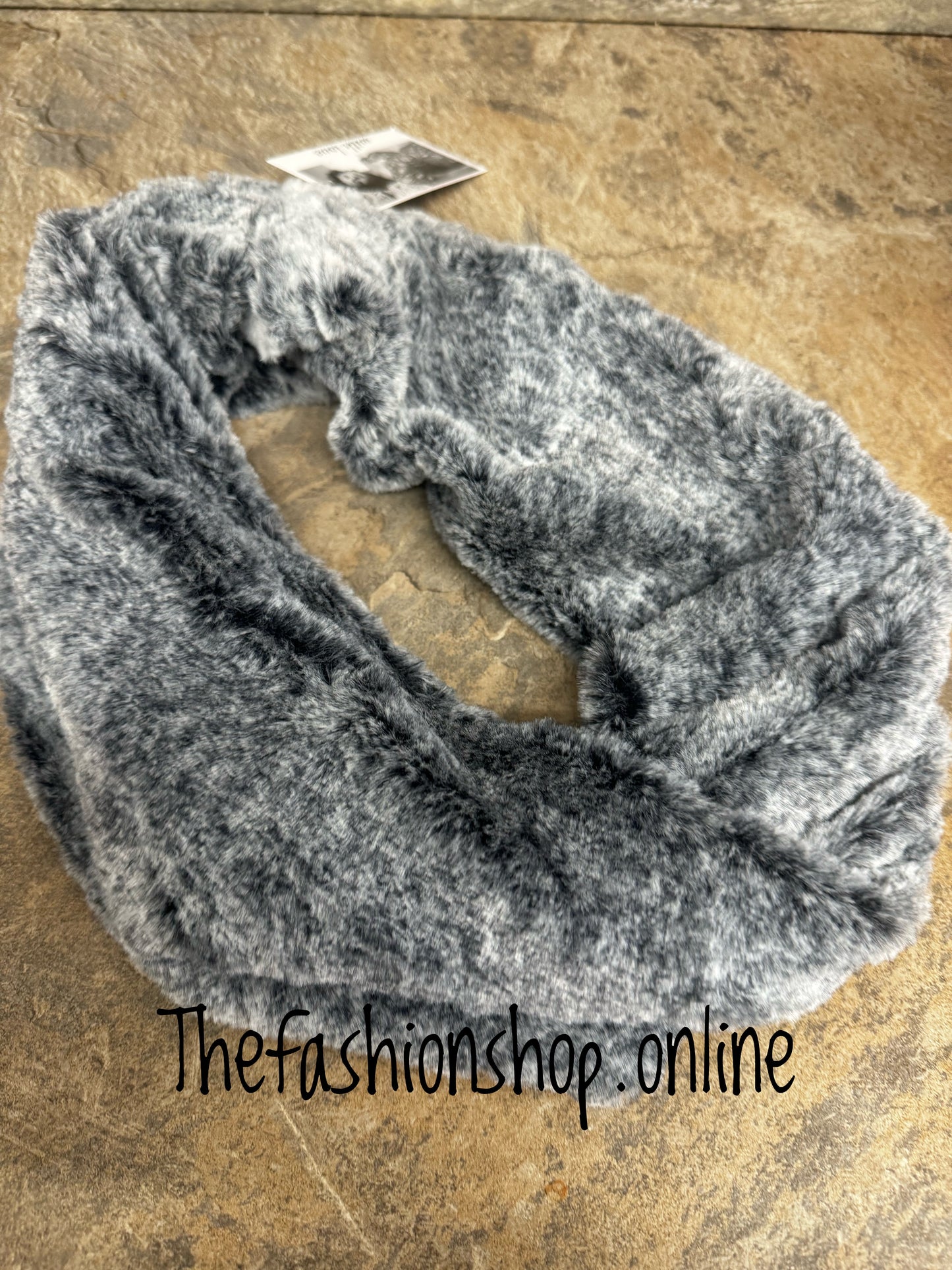 Black/ grey faux fur snood