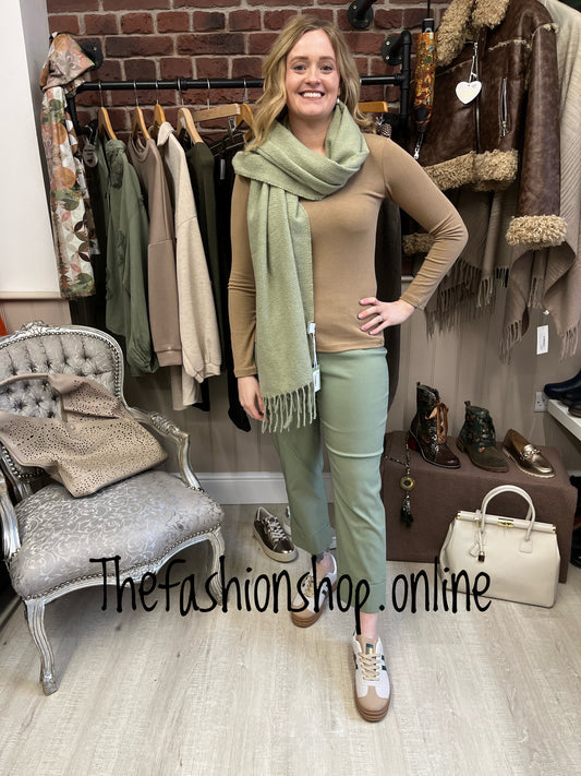 Robell Bella khaki green trousers 27 inch inside leg sizes 12-24