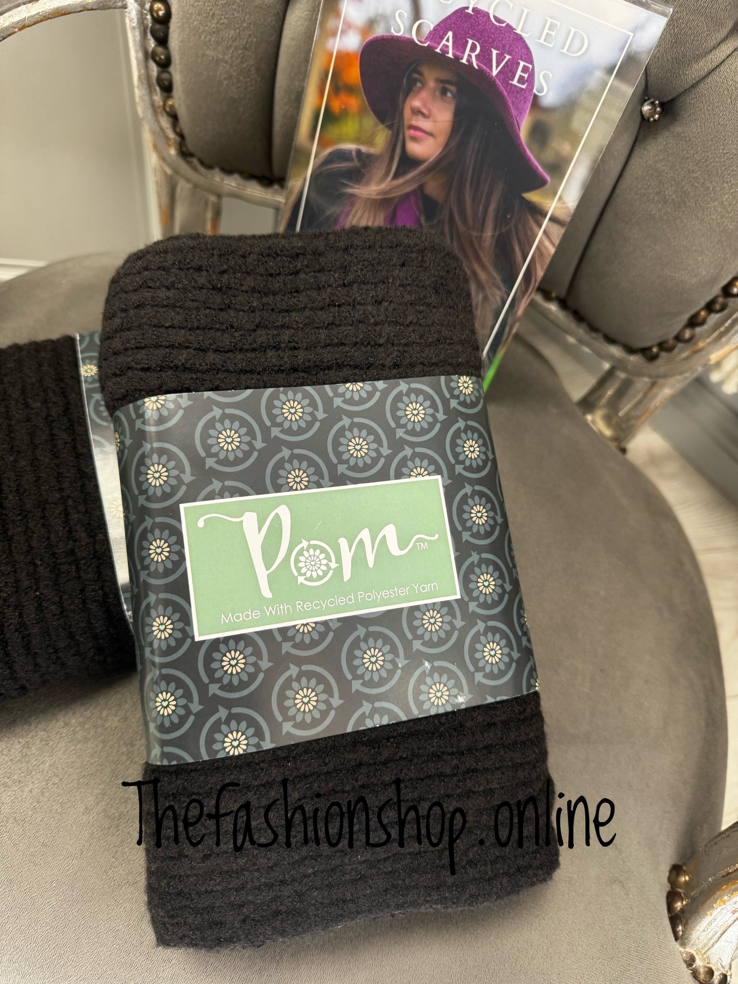 Pom black yarn knitted scarf