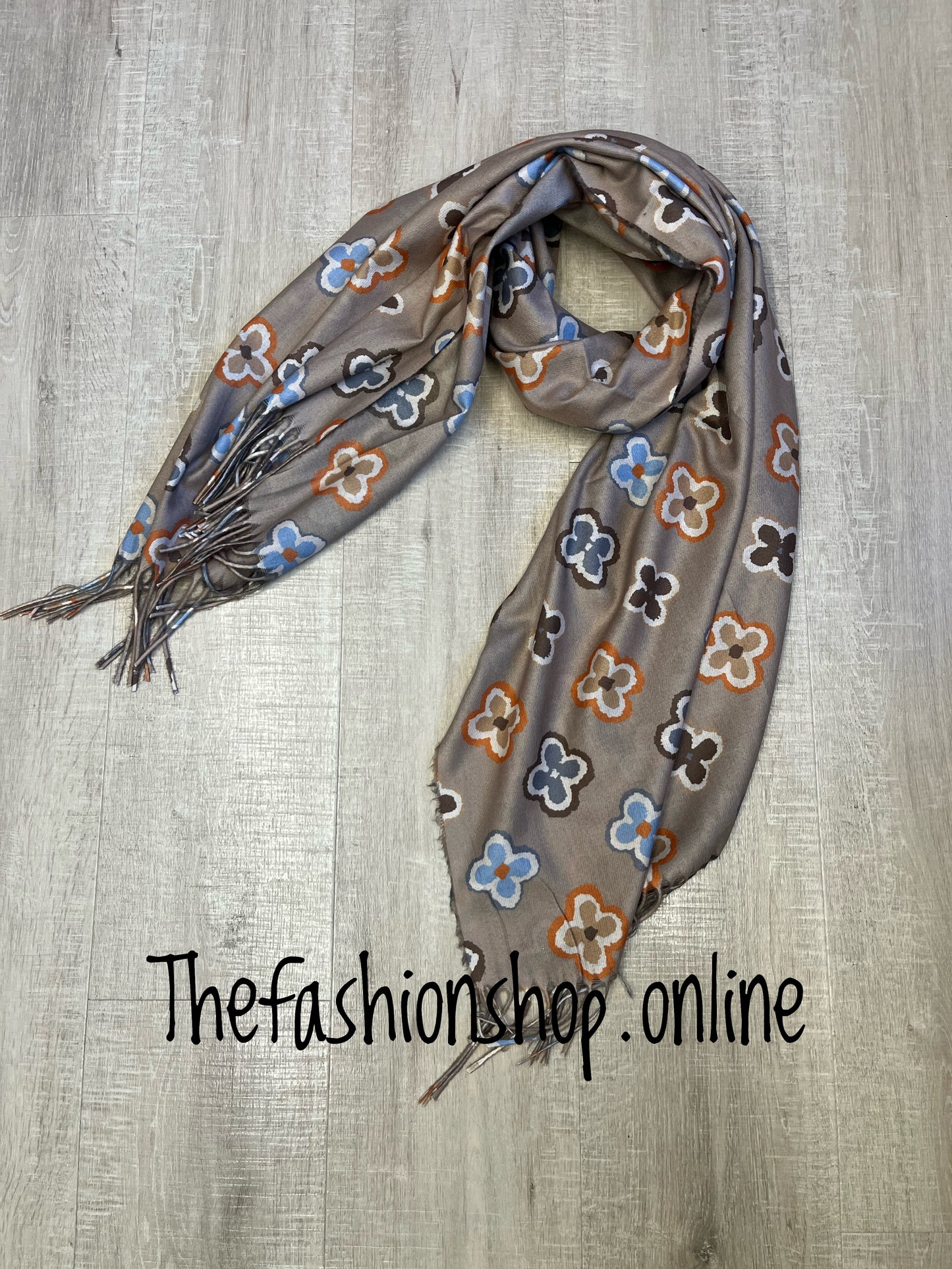 Mushroom retro flowers tassled scarf