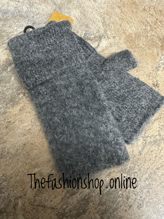 Charcoal grey fluffy fingerless gloves