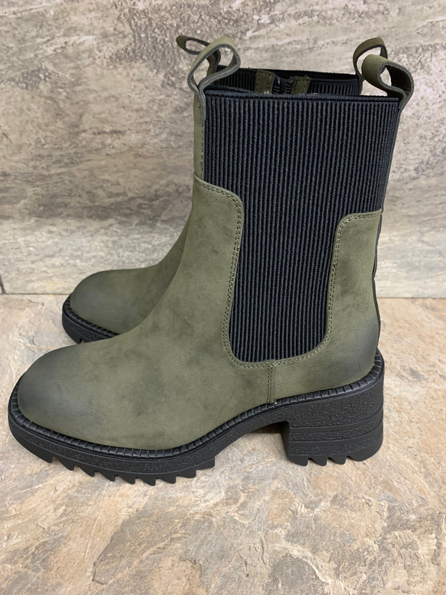 Khaki chunky Chelsea boot with zip sizes 3-8