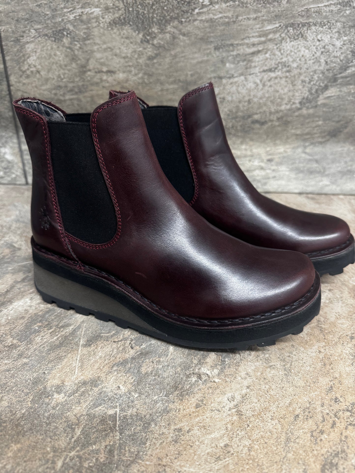 Fly of London Huud Rug wine leather Chelsea boot sizes 4-8