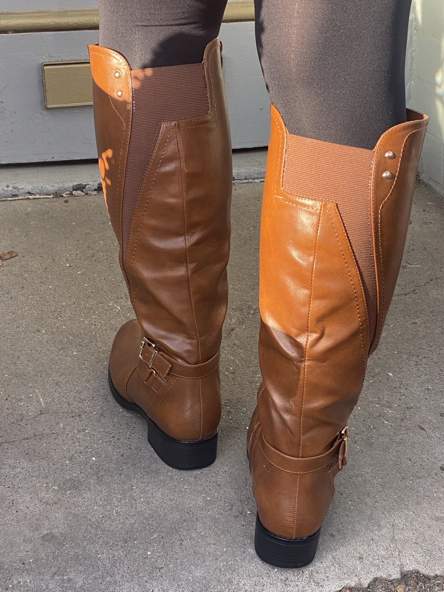 Brown gold detail knee length boot 3-8