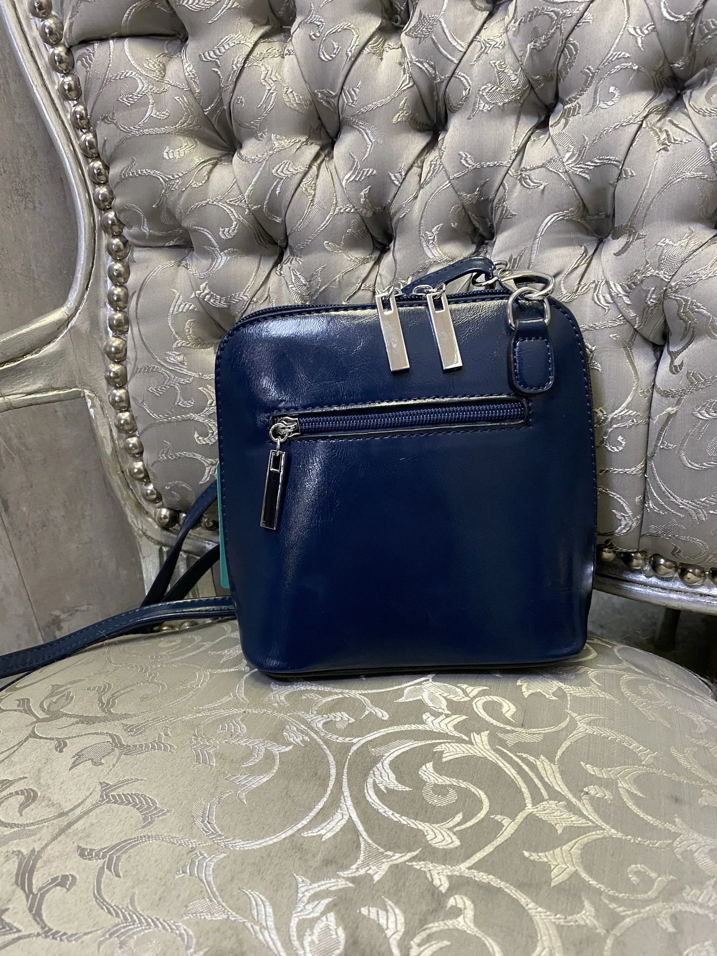 Navy chic bag with long shoulder strap