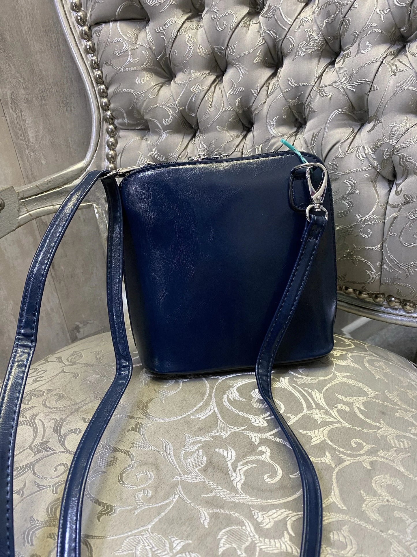 Navy chic bag with long shoulder strap