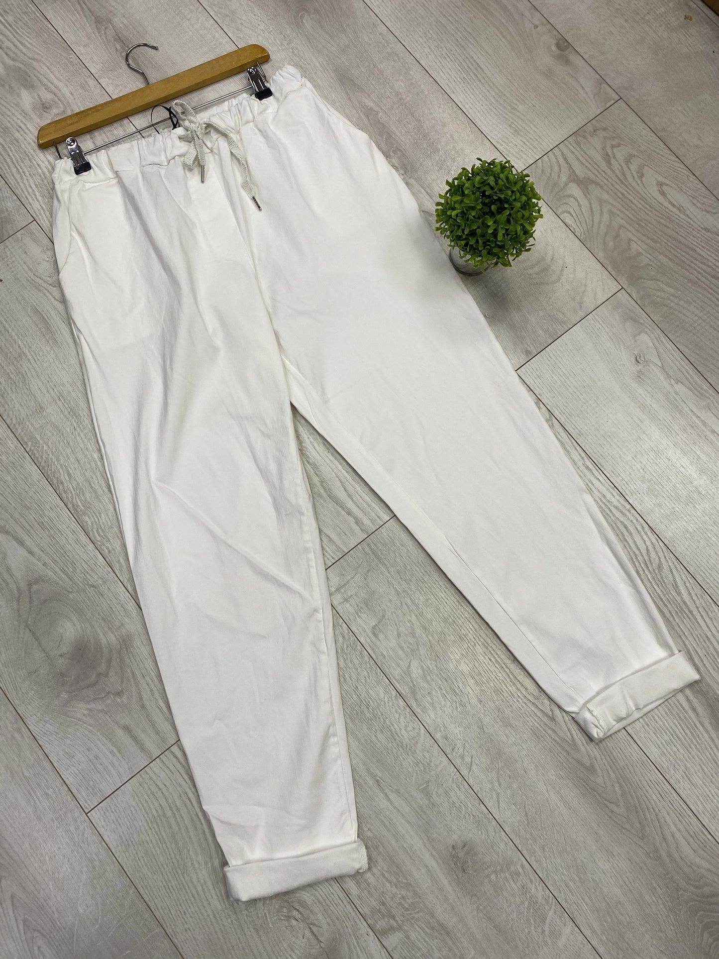 White classic magic trousers (reg) 12-18