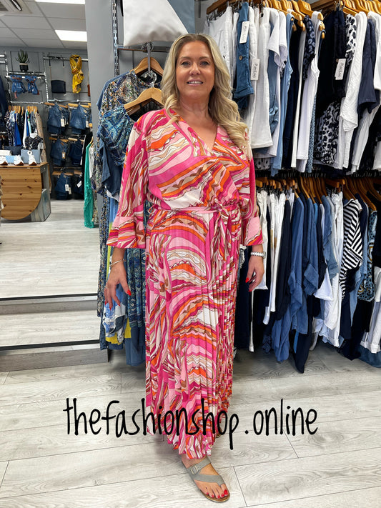 Plus size pink maxi pleated dress 16-26