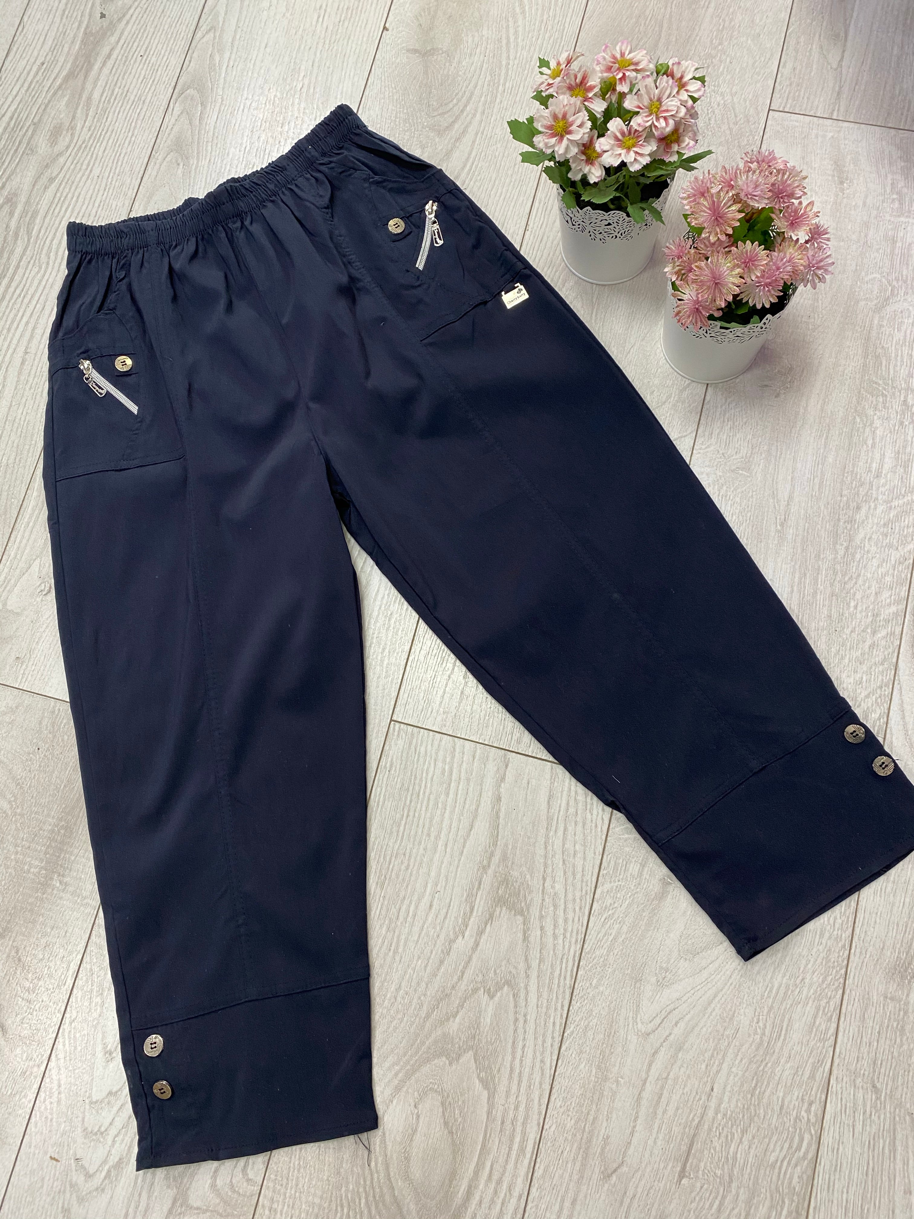 Buy Yours Curve Black Dad Trousers from the Next UK online shop | Plus size  outfits, Wide leg pants outfit, Plus size wide leg pants outfit