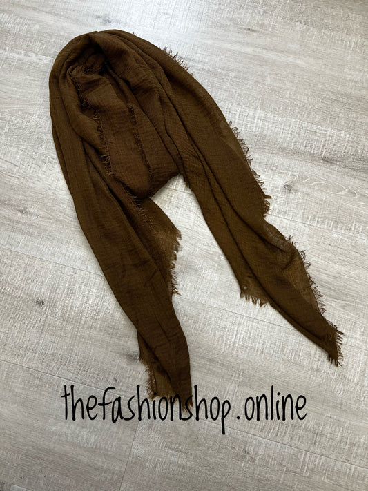 Toffee lightweight scarf